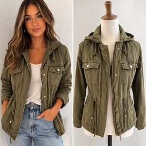 Divided Green Utility Jacket with Relaxed Fit and Hood